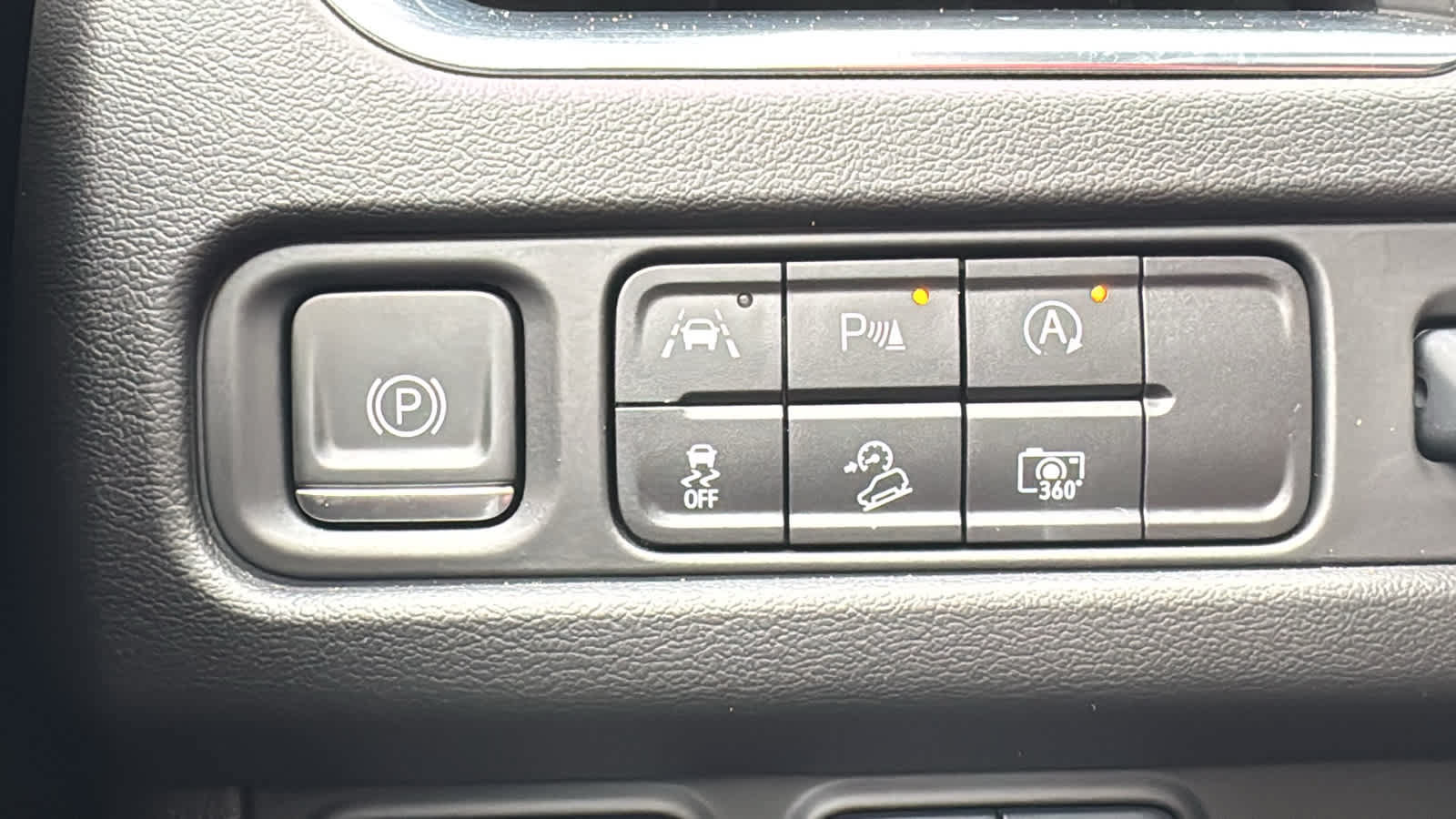 Certified 2023 Chevrolet Suburban High Country AWD/4WD image 13