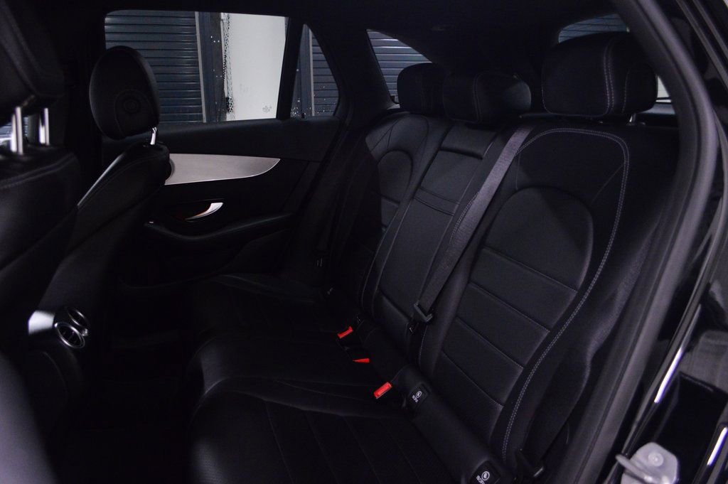 Used 2021 Mercedes-Benz GLC 300 4MATIC image 35