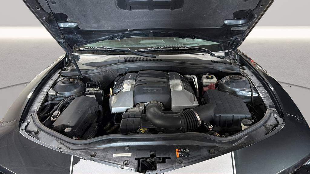 Used 2015 Chevrolet Camaro SS w/ RS Package RWD image 26