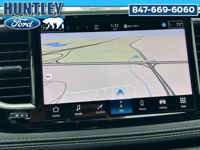 Used 2024 Chrysler Pacifica Select image 19