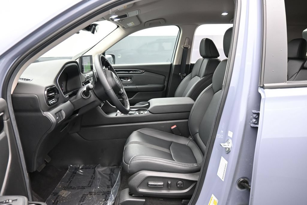 Certified 2026 Honda Passport RTL image 21