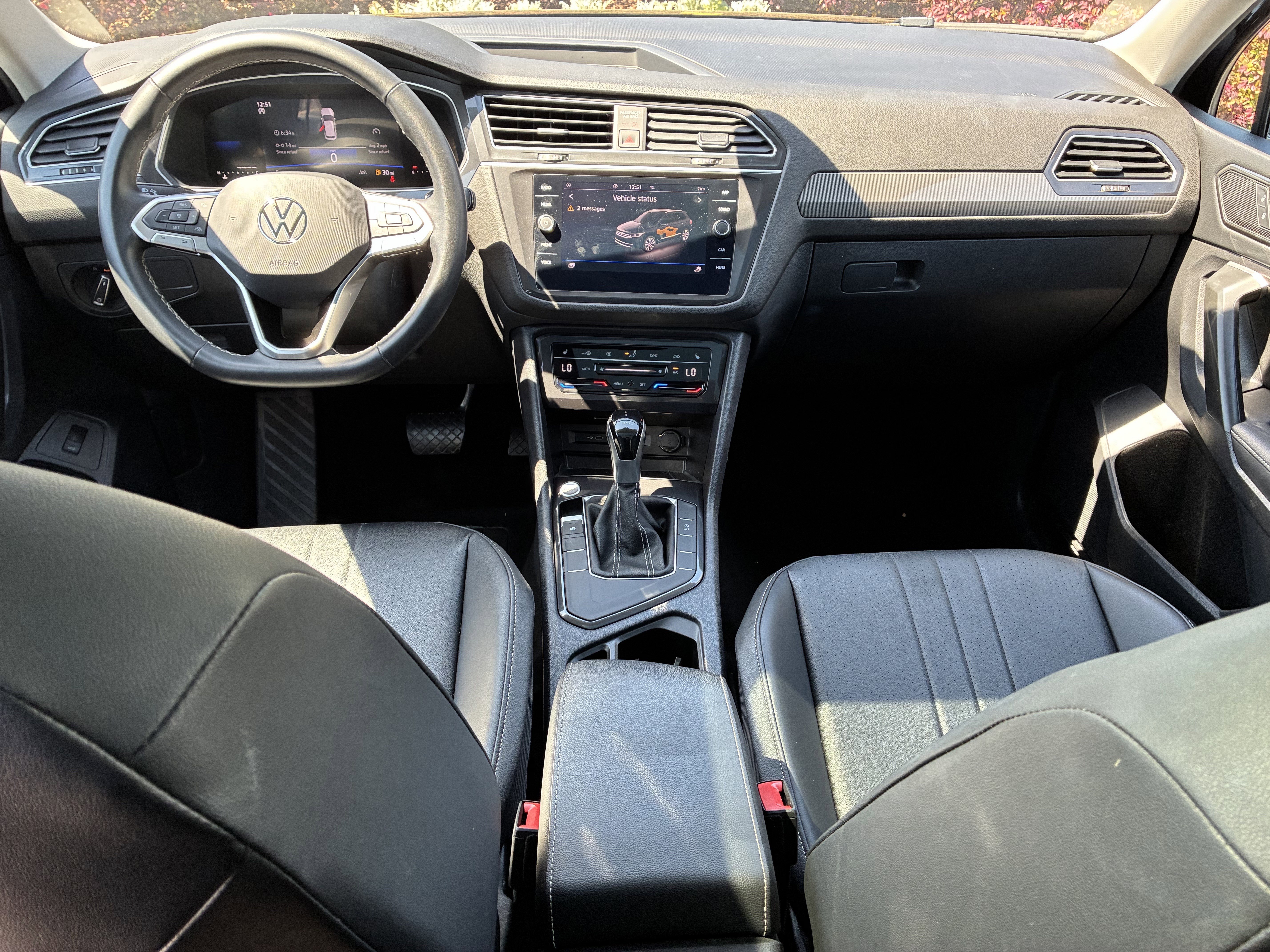 Used 2024 Volkswagen Tiguan SE FWD image 18