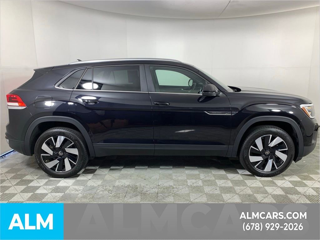 Used 2025 Volkswagen Atlas Cross Sport SE image 11