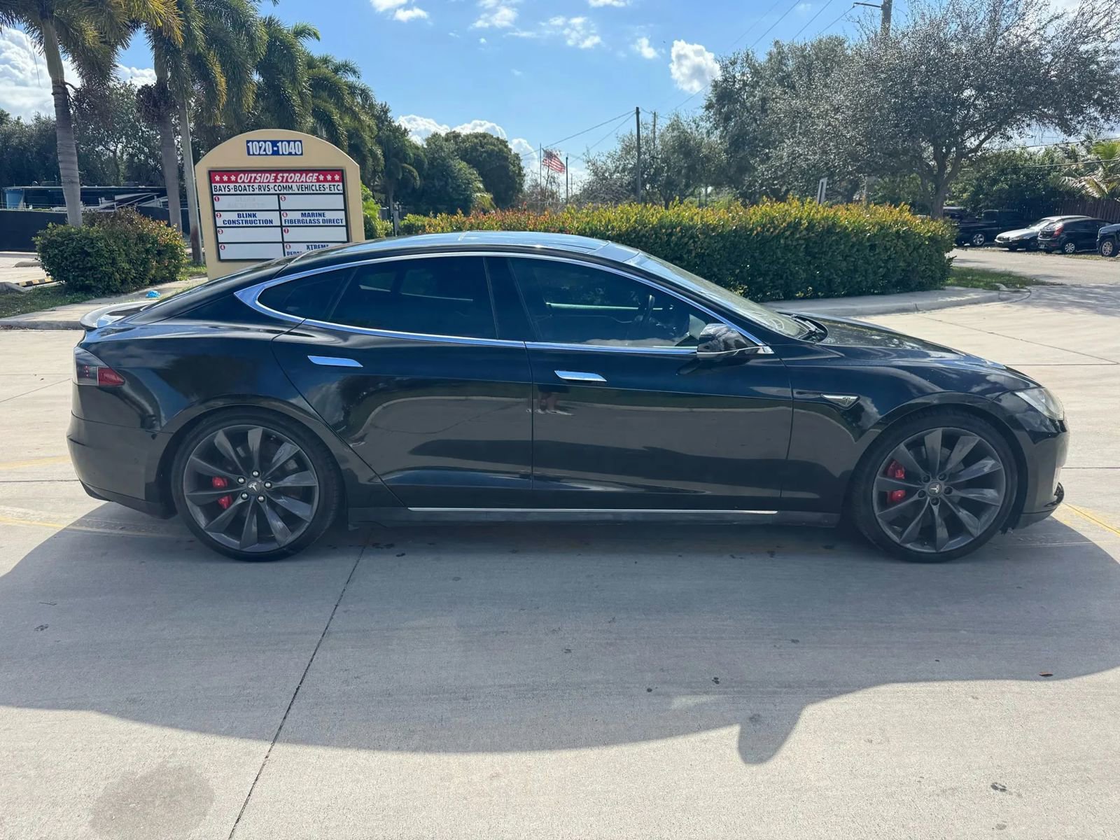Used 2015 Tesla Model S 70D image 8