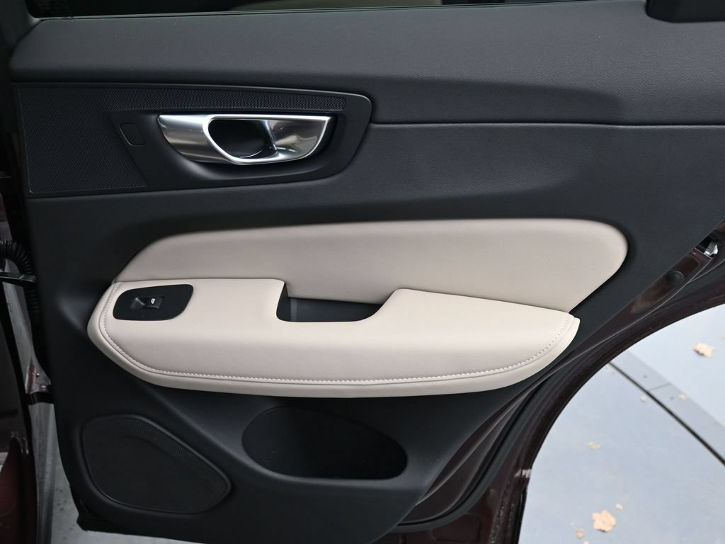New 2026 Volvo XC60 B5 Core w/ Climate Package AWD/4WD image 16