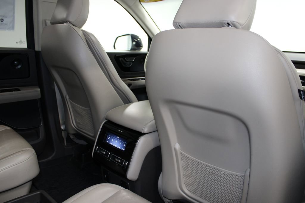 Used 2022 Lincoln Aviator Reserve w/ Elements Package Plus image 36