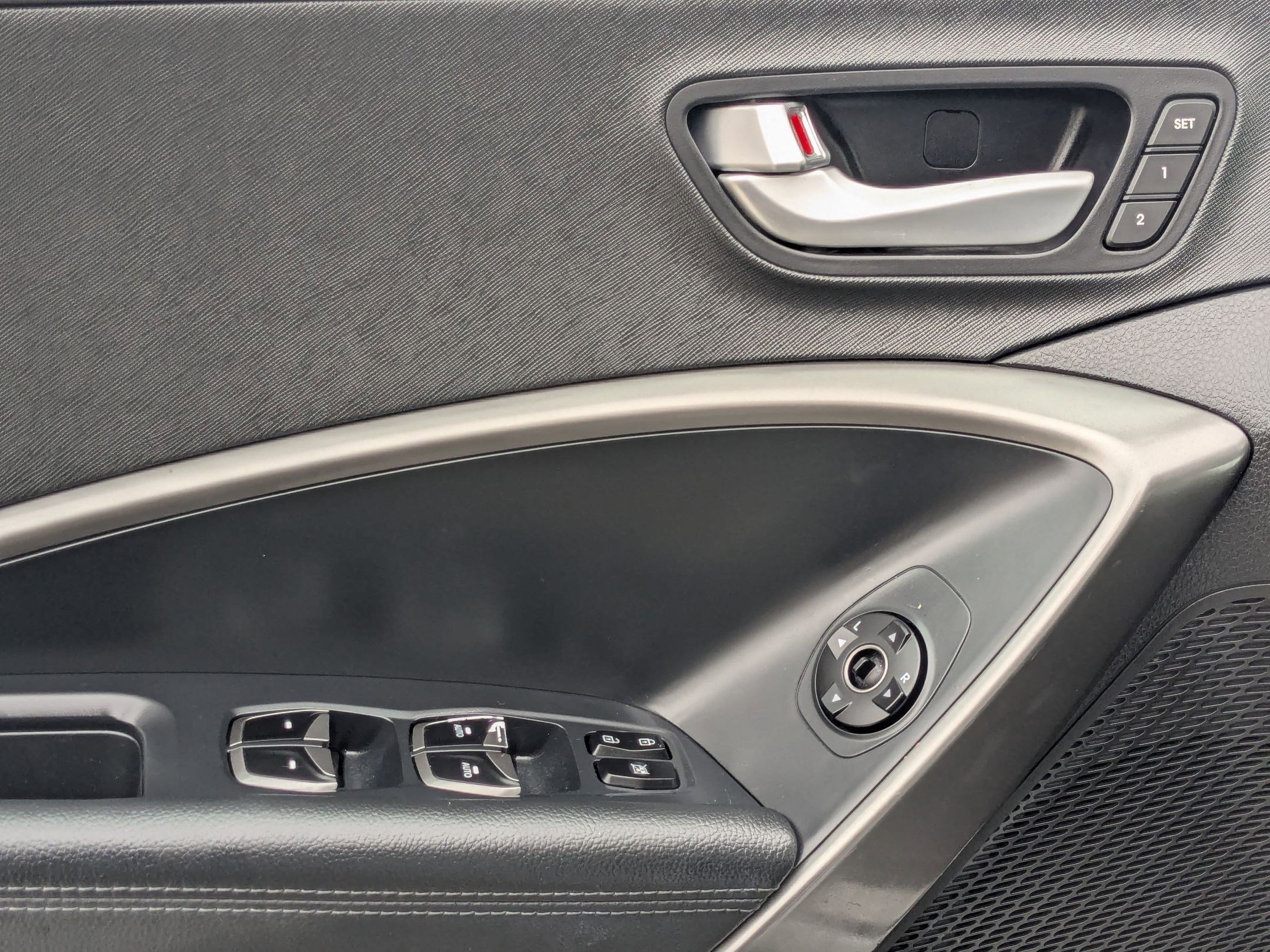 Used 2018 Hyundai Santa Fe Sport image 14