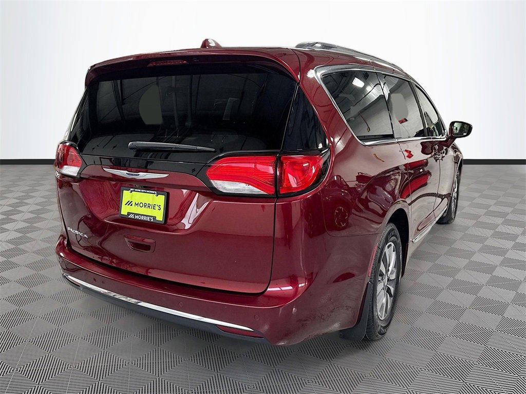 Used 2019 Chrysler Pacifica Touring-L Plus image 4