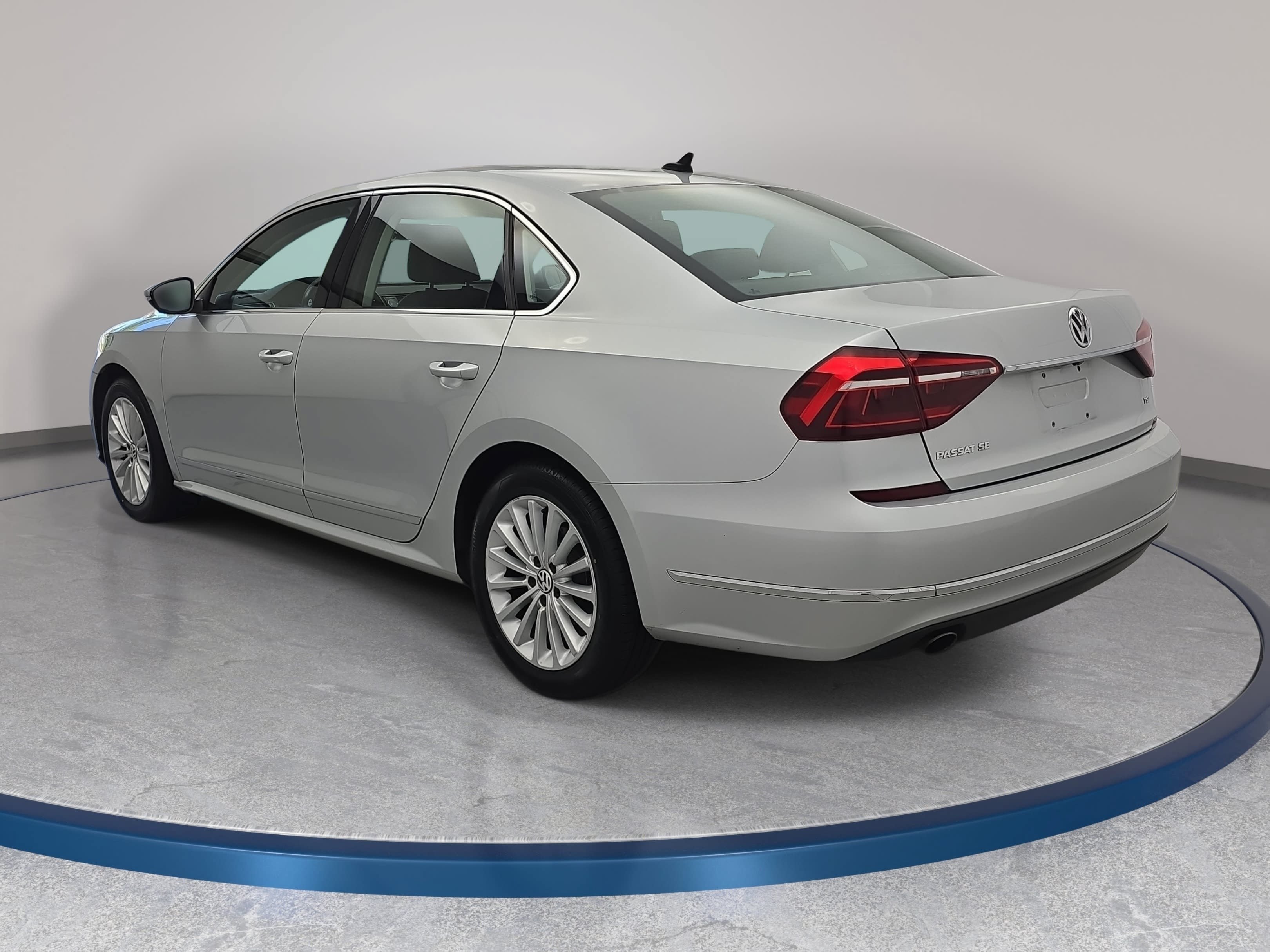 Used 2017 Volkswagen Passat 1.8T SE FWD image 7