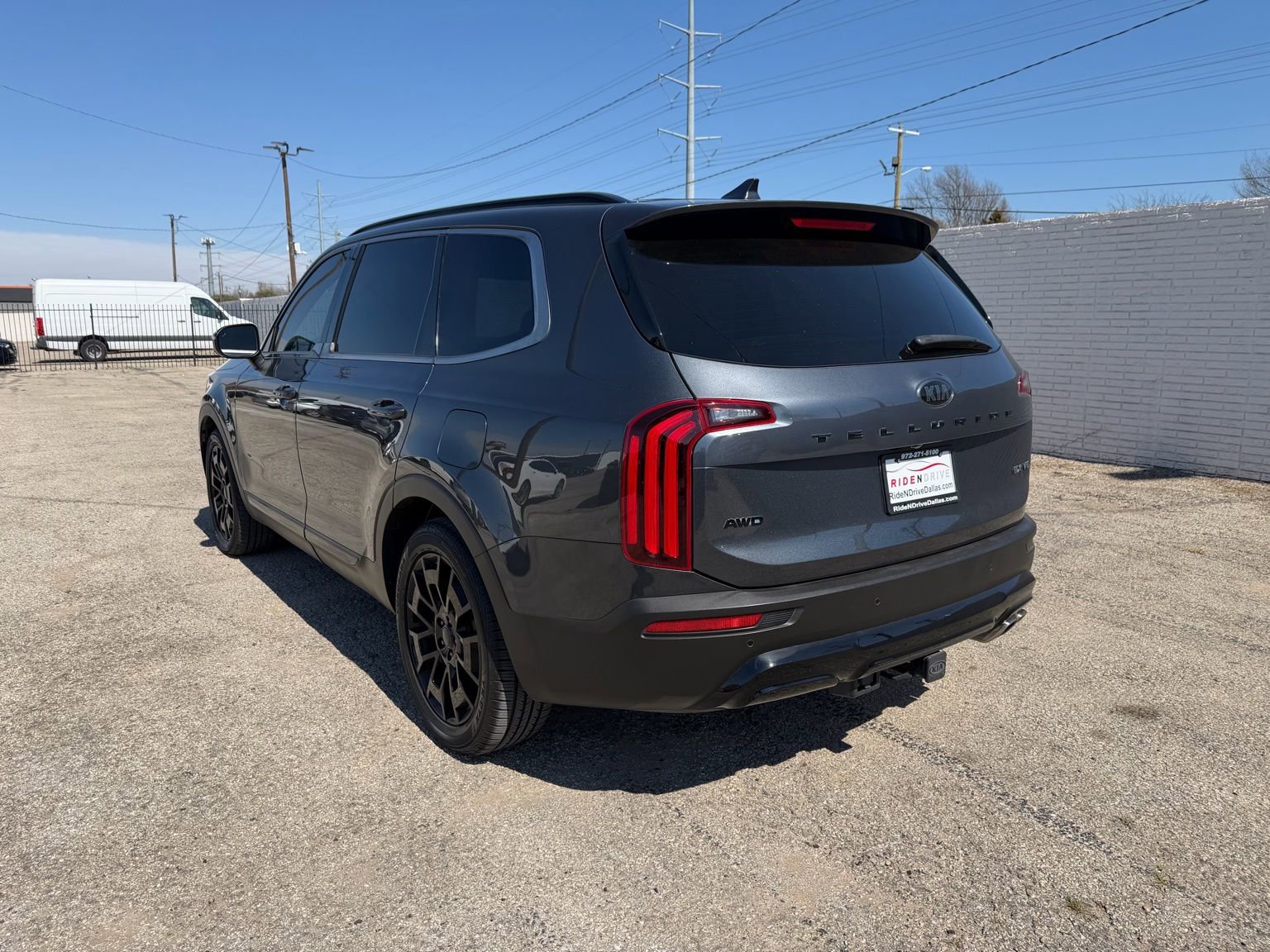 Used 2021 Kia Telluride EX w/ EX Premium Package image 4