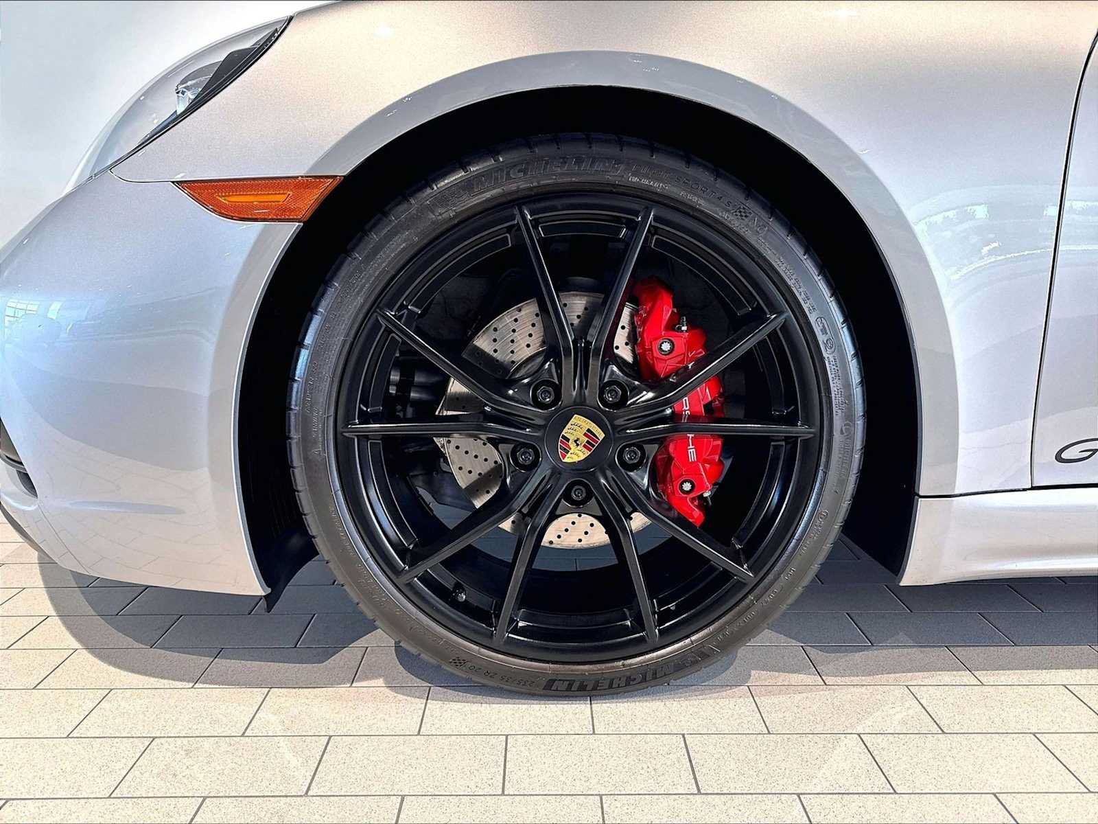 Used 2018 Porsche 718 Cayman GTS RWD image 14