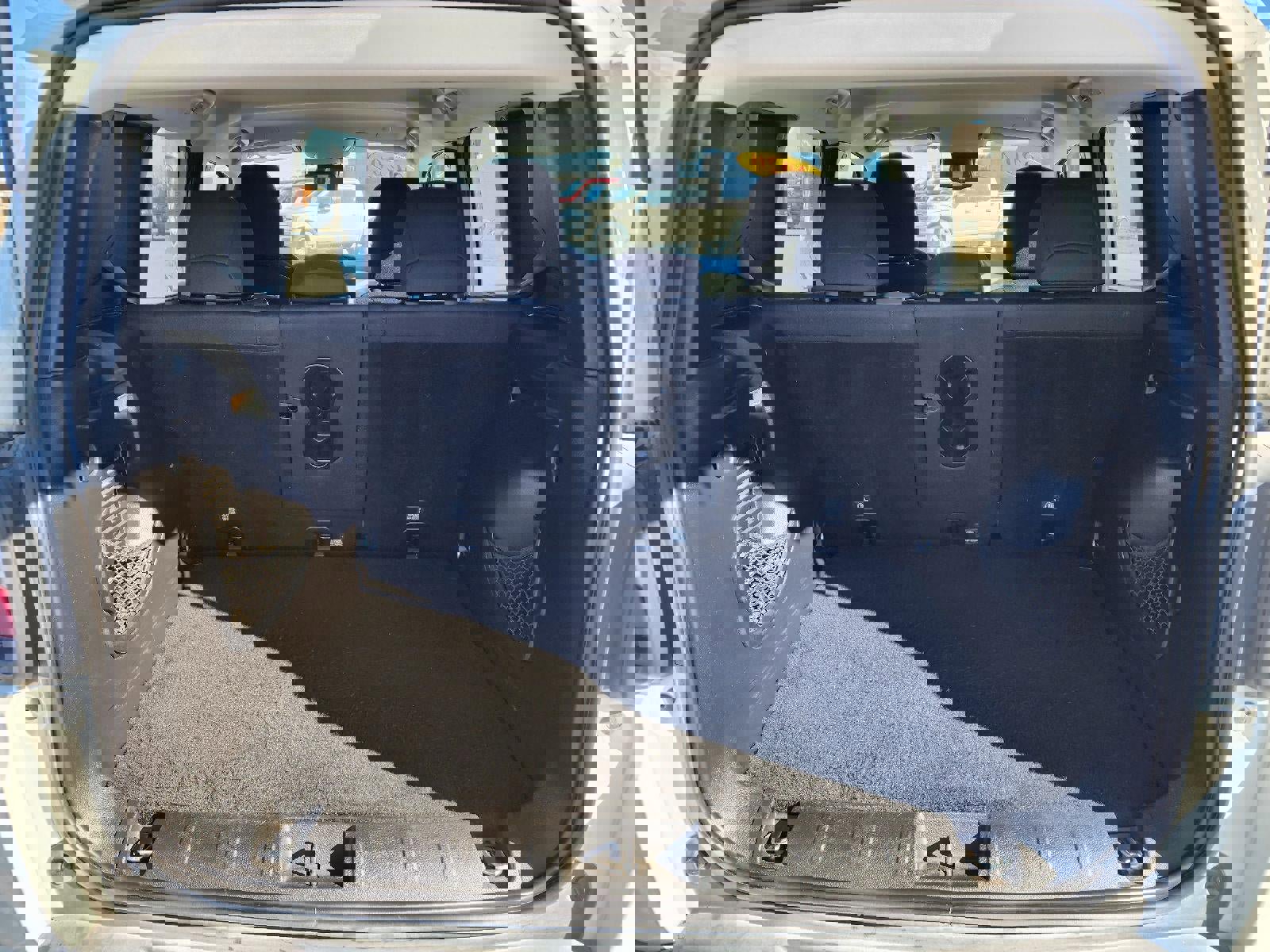 Used 2020 Jeep Renegade Latitude w/ Cold Weather Group image 17