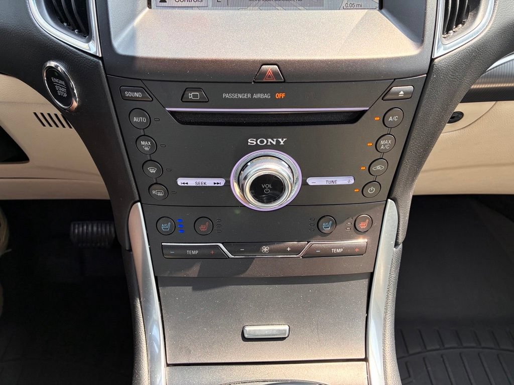 Used 2018 Ford Edge Titanium w/ Equipment Group 302A FWD image 38
