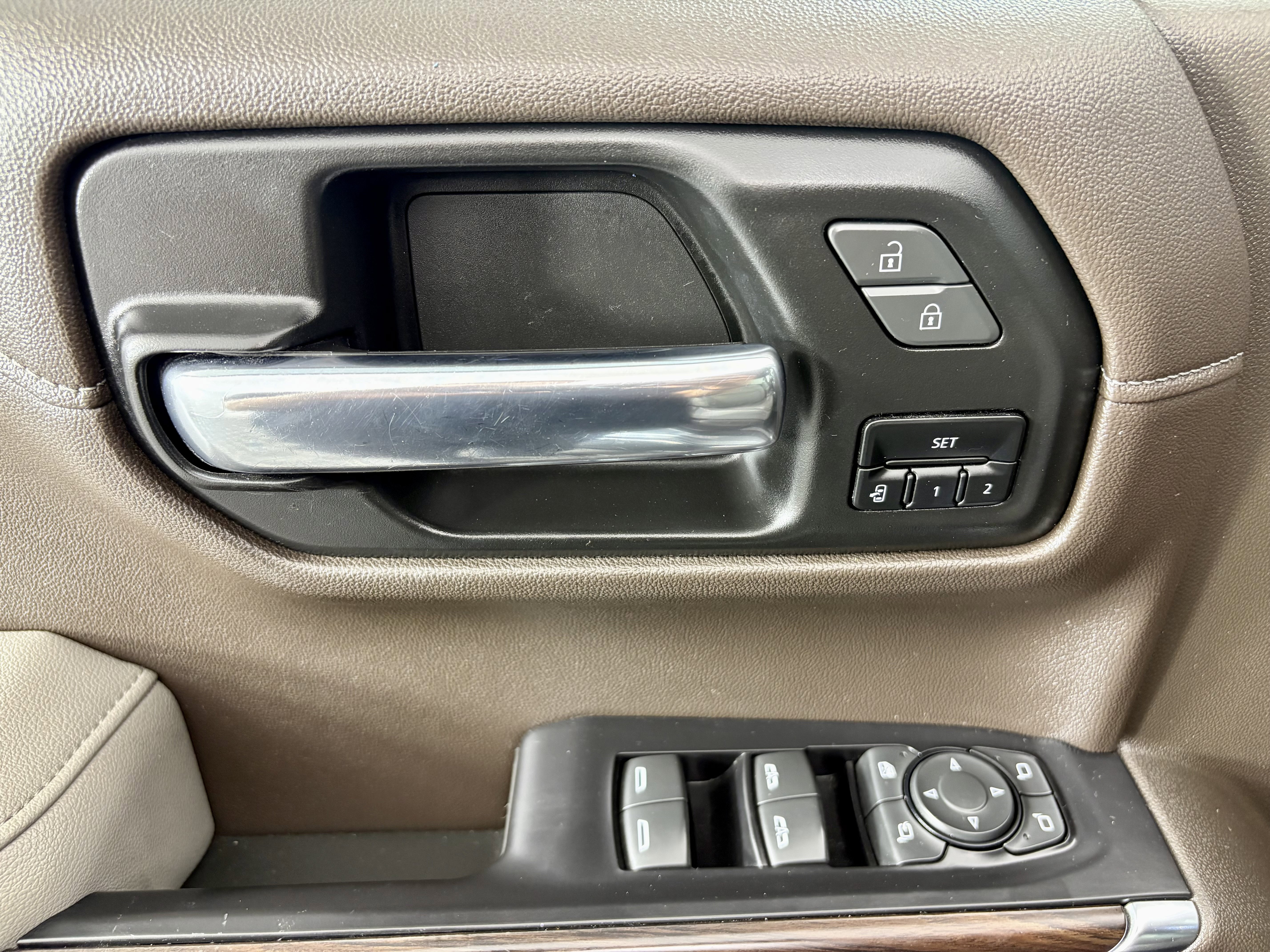 Used 2020 GMC Sierra 1500 SLT AWD/4WD image 10