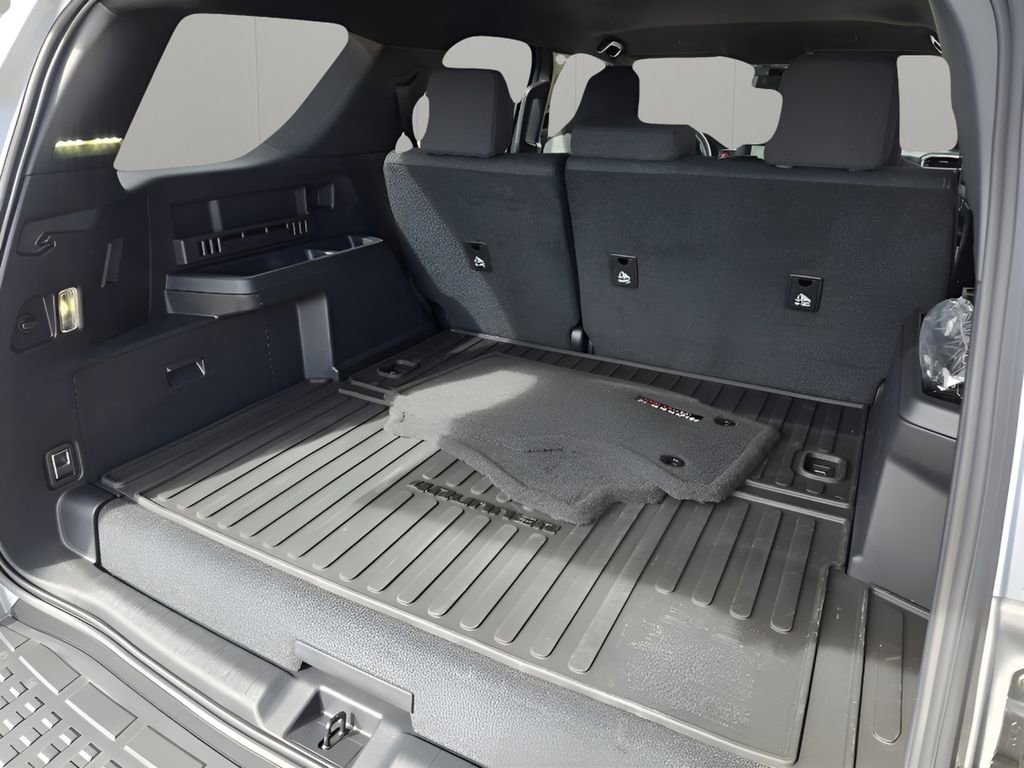 Used 2025 Toyota 4Runner TRD Off-Road image 30