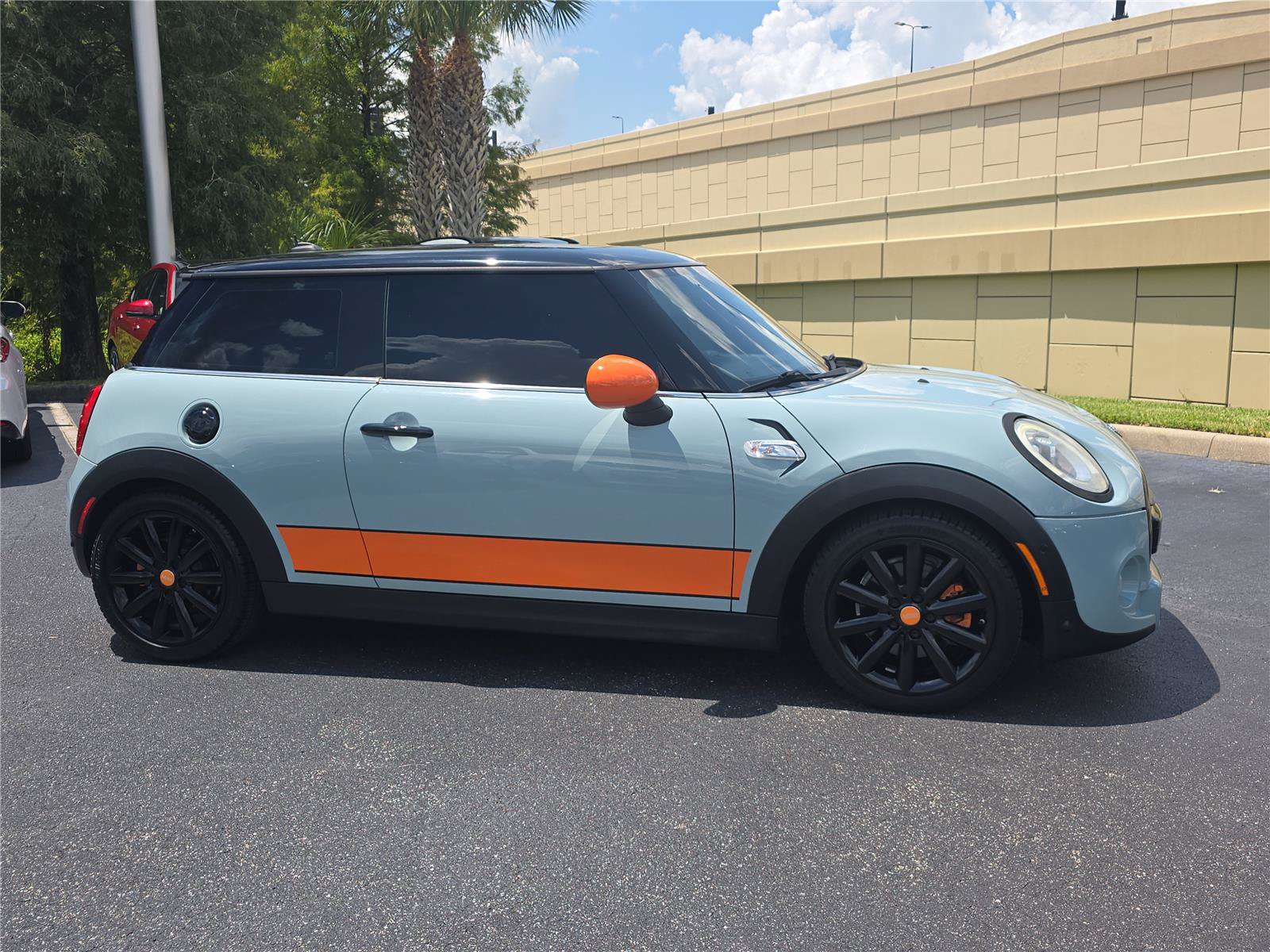 Used 2018 MINI Cooper S FWD image 1