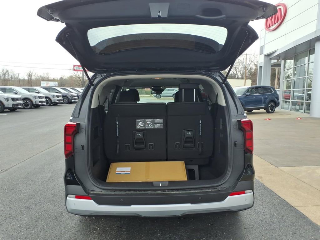 New 2026 Kia Carnival image 6