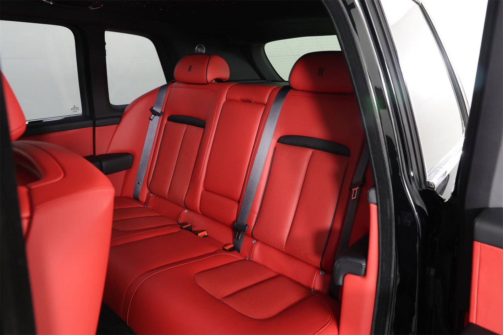 New 2026 Rolls-Royce Cullinan image 37