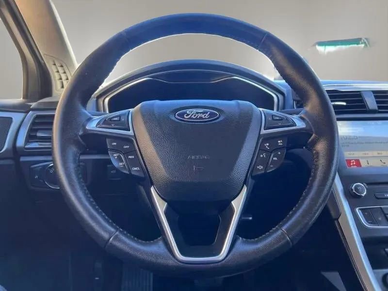 Used 2018 Ford Fusion Energi SE FWD image 20