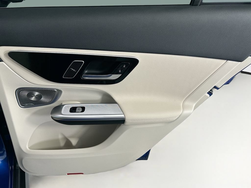 Certified 2026 Mercedes-Benz GLC 300 4MATIC image 26