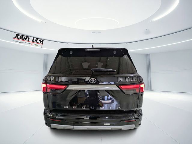 Used 2025 Toyota Sequoia Capstone AWD/4WD image 4