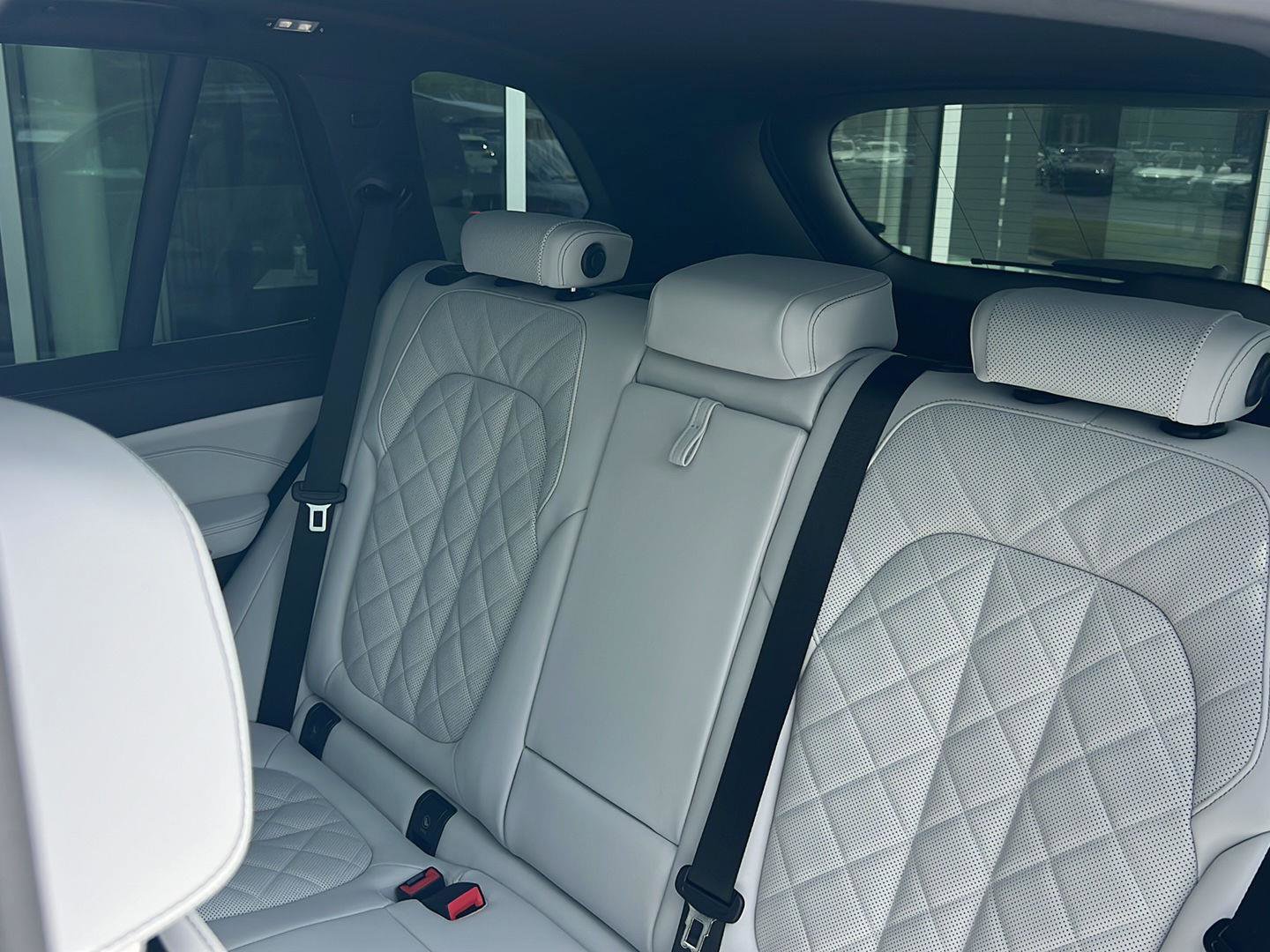 New 2026 BMW X5 sDrive40i w/ Climate Comfort Package image 33