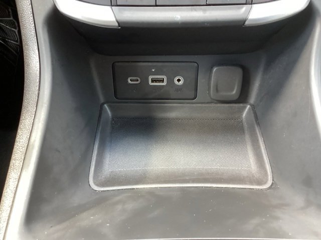 Used 2024 GMC Terrain SLE image 23