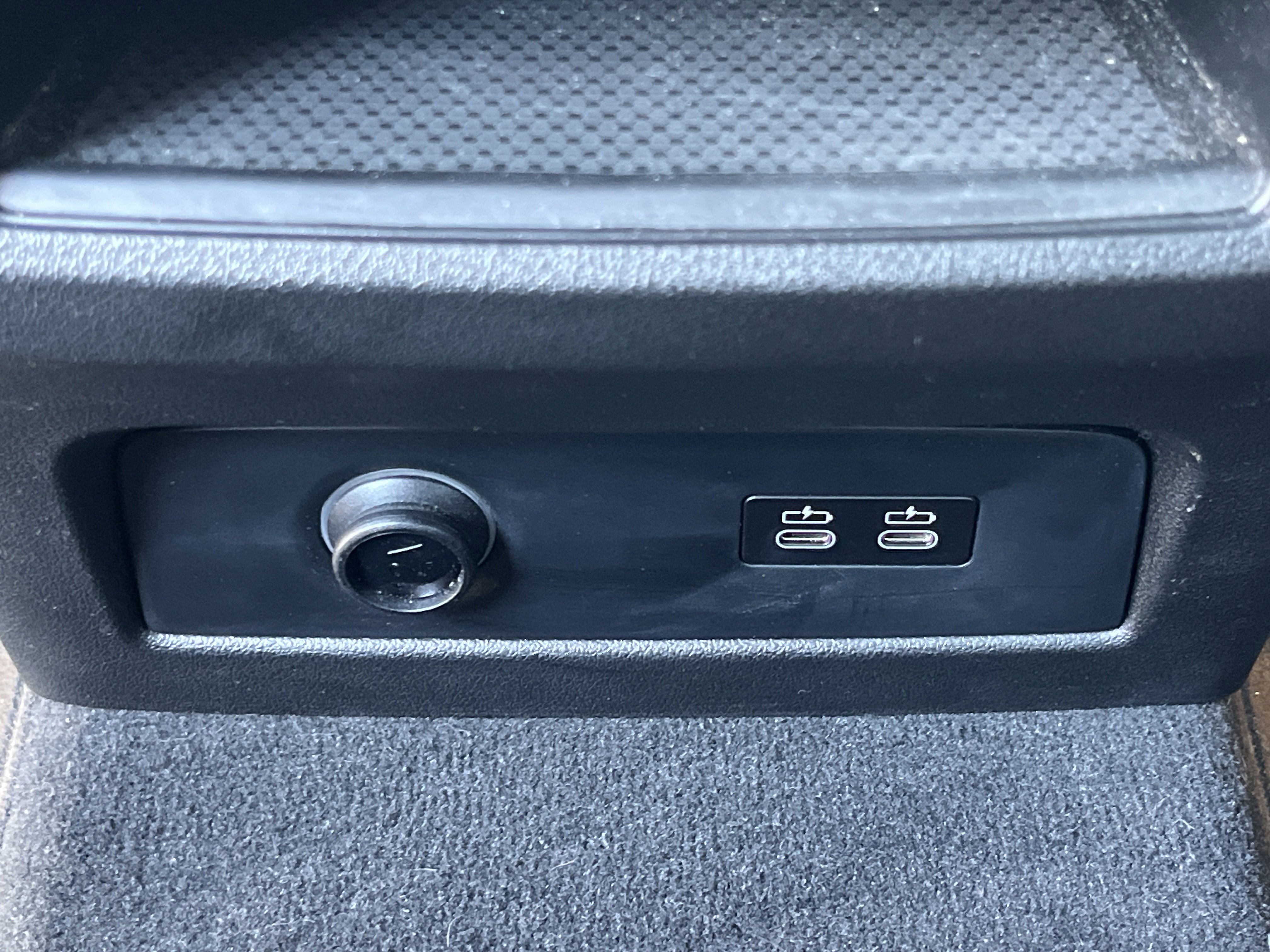 Used 2024 BMW X5 xDrive50e w/ M Sport Package image 21