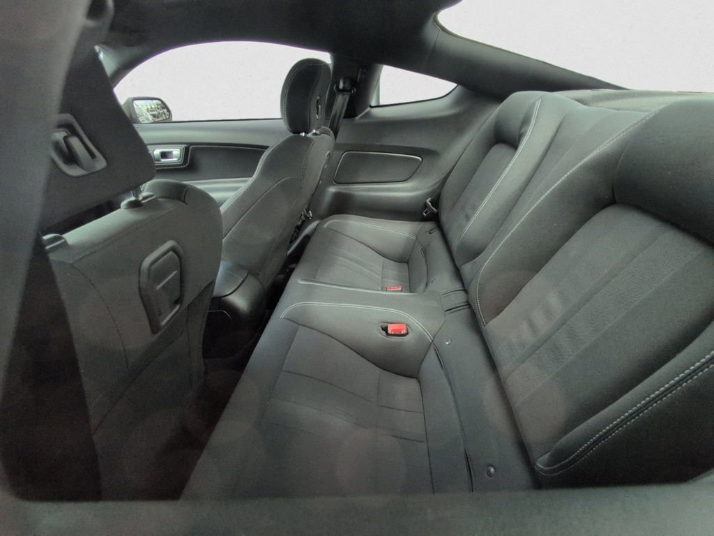 Used 2018 Ford Mustang GT RWD image 8