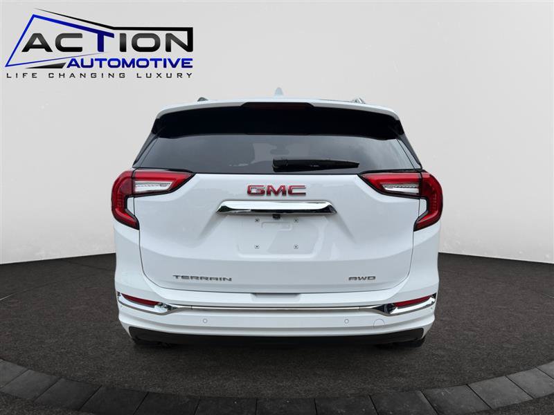 Used 2024 GMC Terrain Denali w/ LPO, Floor Liner Package AWD/4WD image 7