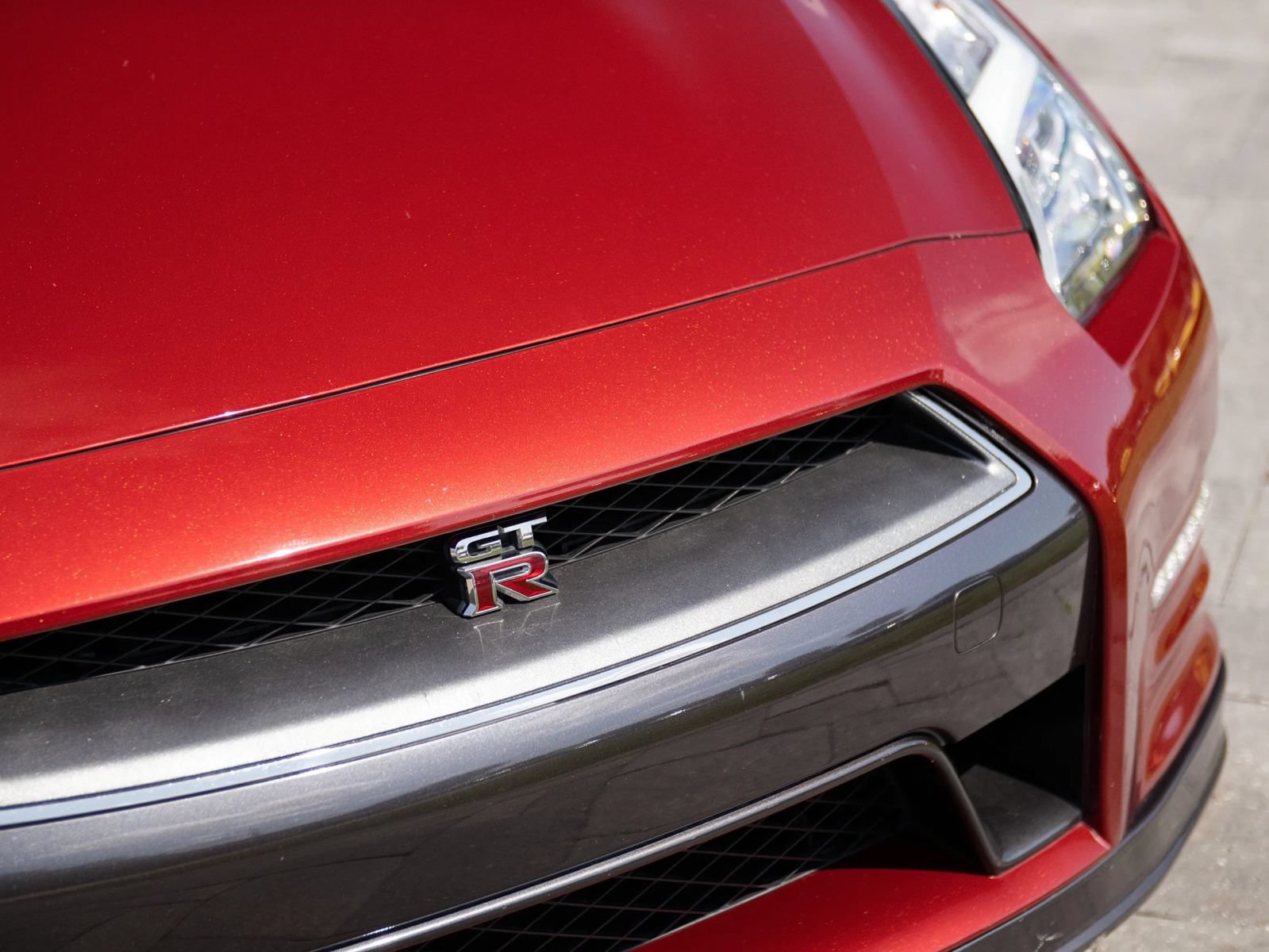Used 2015 Nissan GT-R Black Edition AWD/4WD image 4