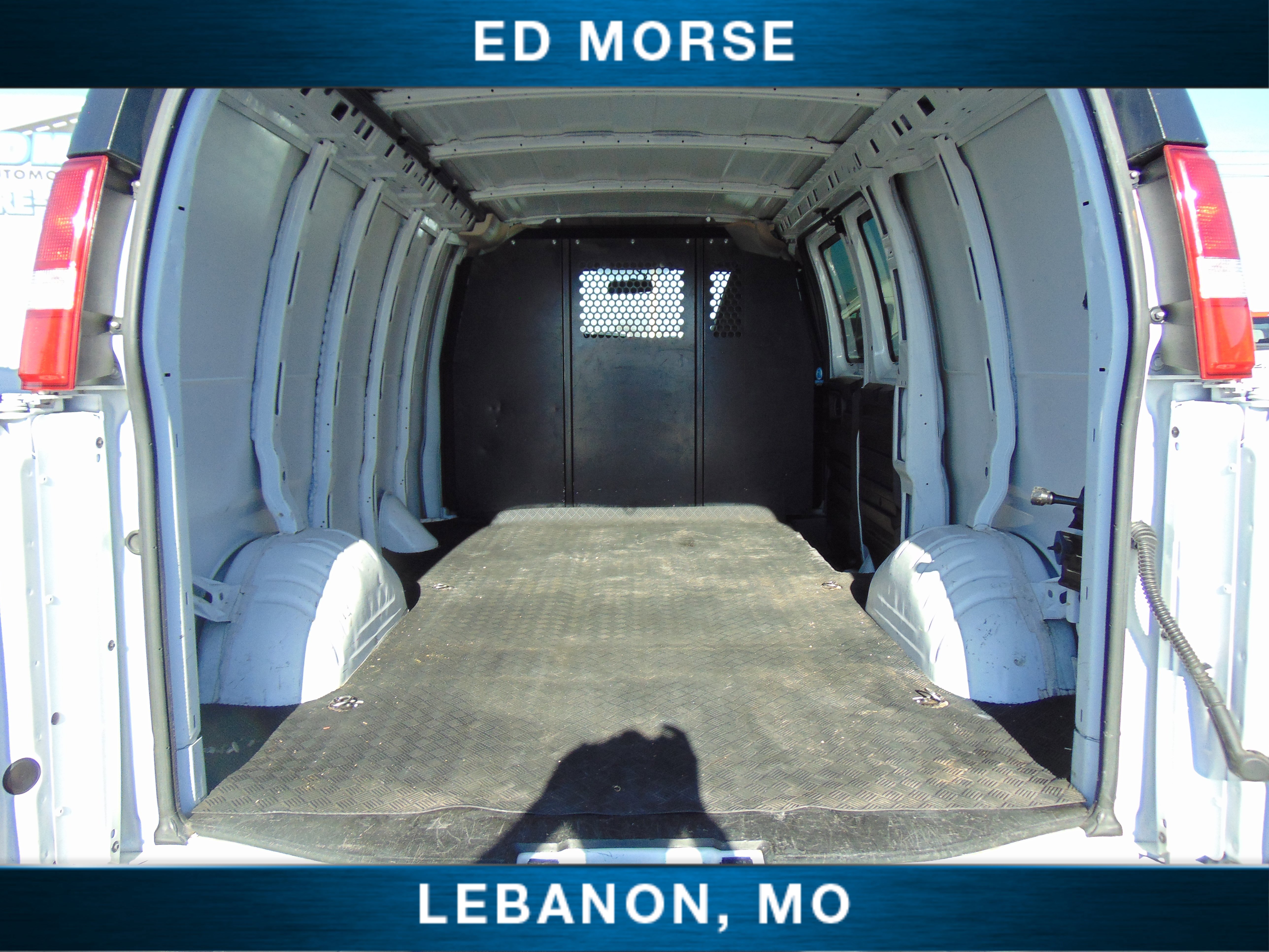 Used 2022 Chevrolet Express 2500 w/ Driver Convenience Package image 15