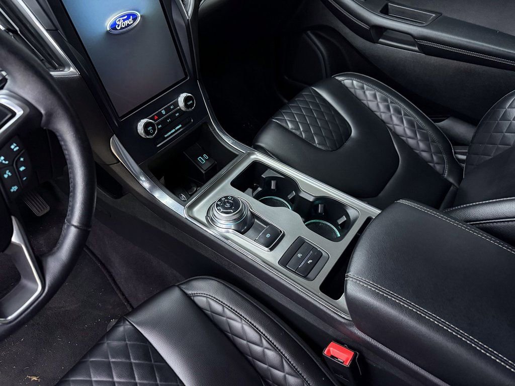 Used 2023 Ford Edge Titanium image 14