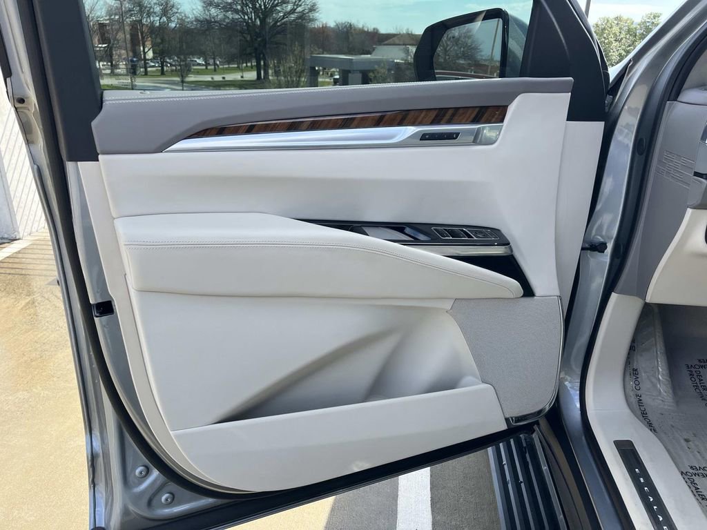 Certified 2025 Cadillac Escalade Sport Platinum image 26