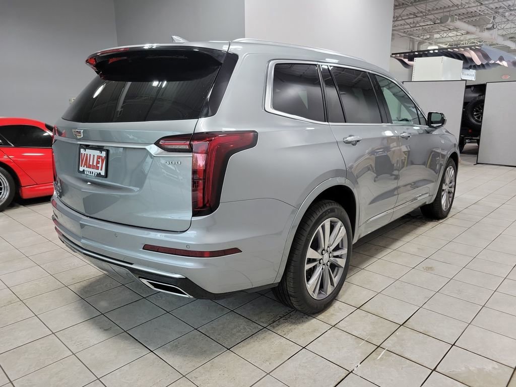 Used 2025 Cadillac XT6 Premium Luxury image 45
