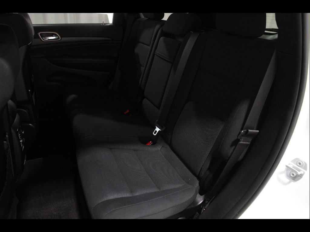 Used 2015 Jeep Grand Cherokee Laredo w/ Quick Order Package 23E image 18