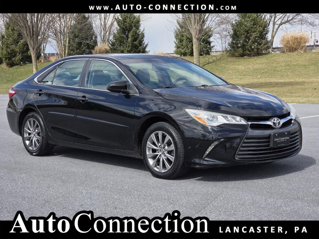 Used 2015 Toyota Camry XLE image 1