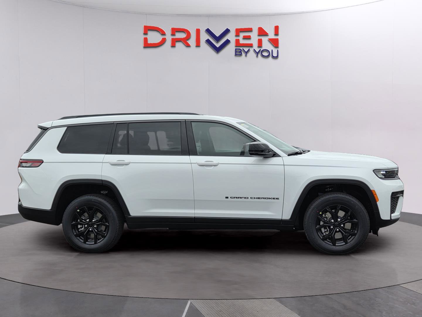 New 2026 Jeep Grand Cherokee L 2WD image 6