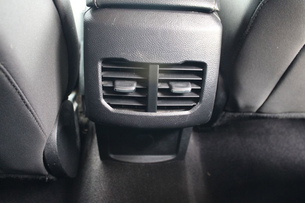 Used 2017 Ford Fusion SE FWD image 35