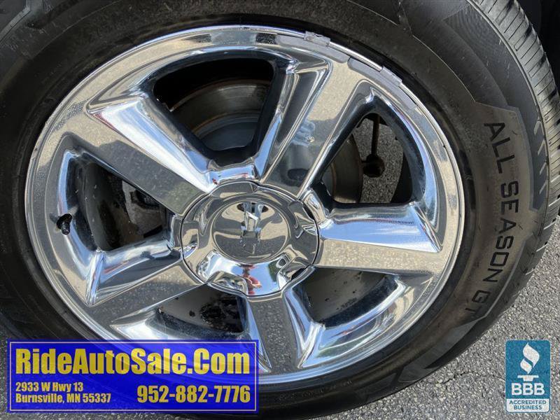 Used 2013 Chevrolet Avalanche LTZ AWD/4WD image 30