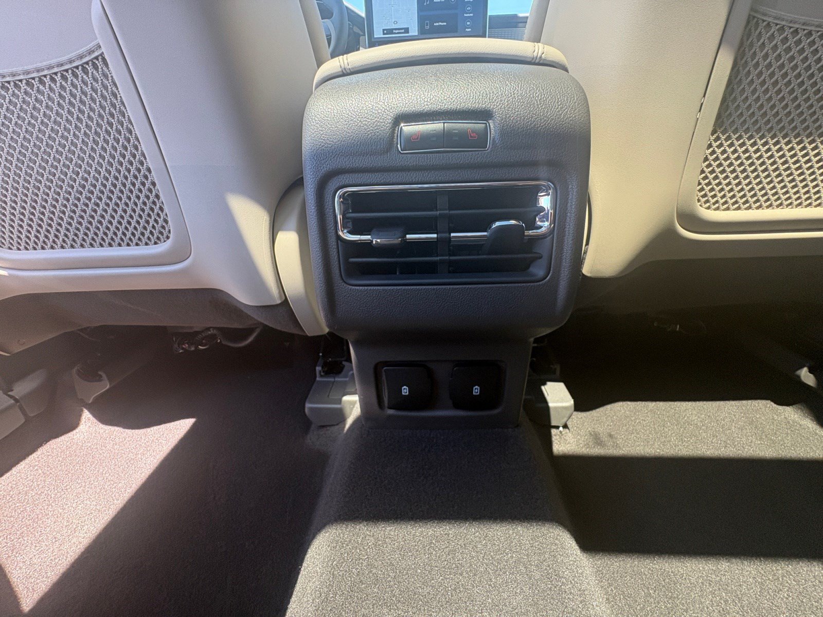 Certified 2024 Lincoln Corsair AWD w/ Equipment Group 102A image 20