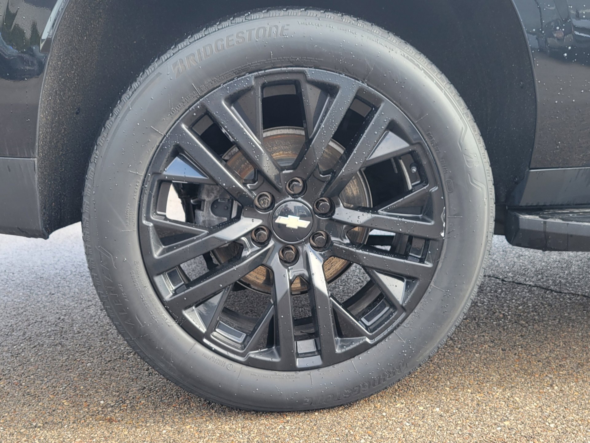 Used 2023 Chevrolet Suburban High Country image 5