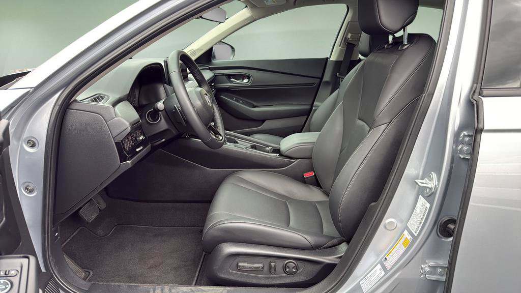 Used 2025 Honda Accord EX-L image 11