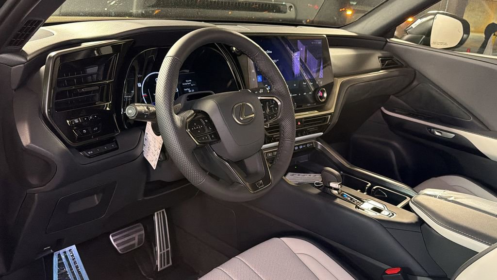 New 2026 Lexus TX 500h AWD image 17