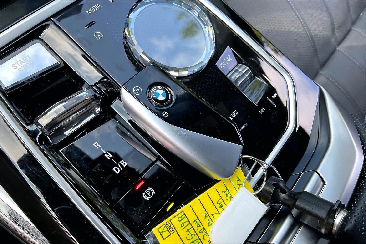 Used 2024 BMW i7 eDrive50 RWD image 14