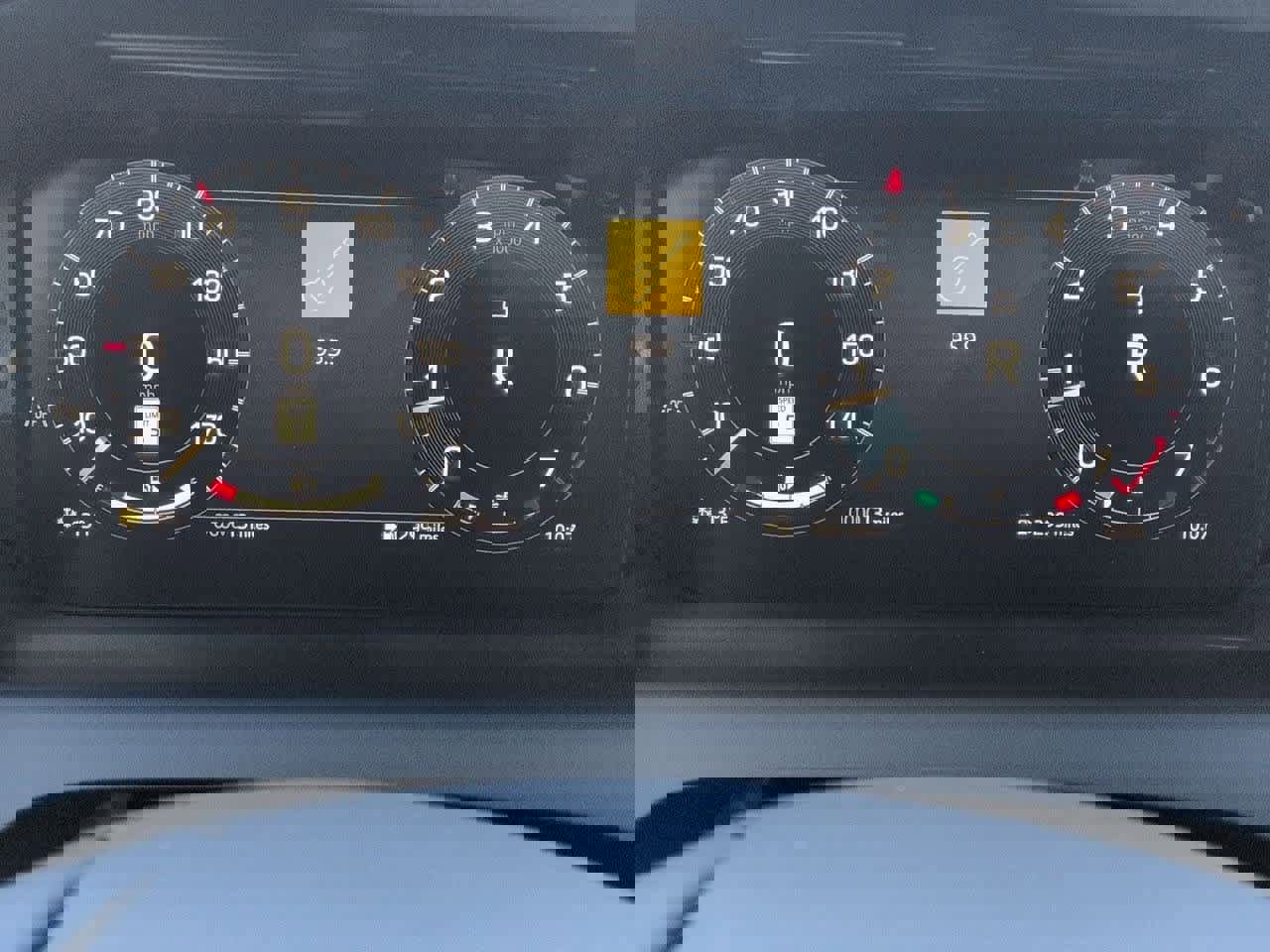 New 2026 Land Rover Discovery Sport Landmark image 32