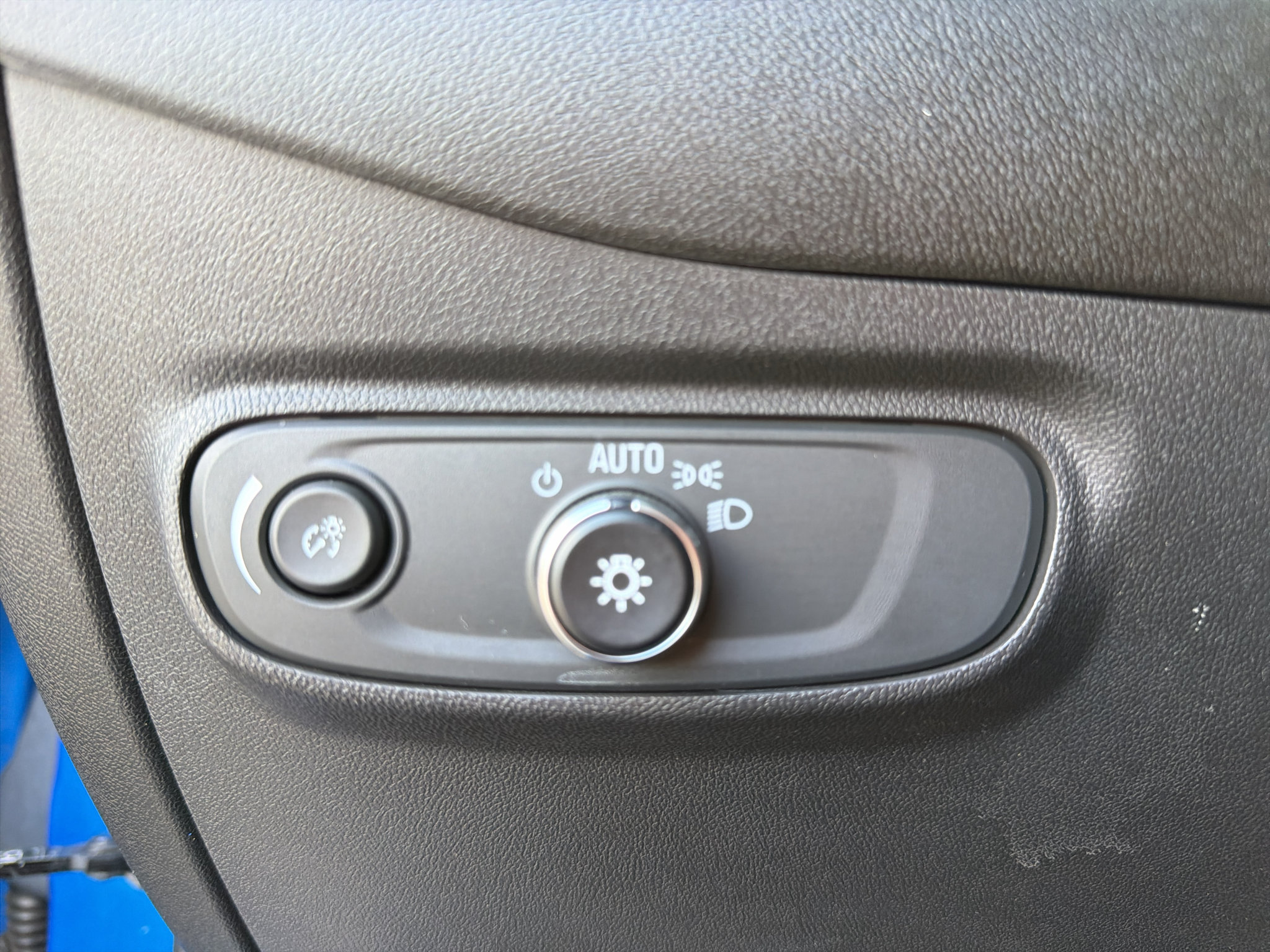 Used 2024 Chevrolet Equinox RS w/ RS Leather Package FWD image 16