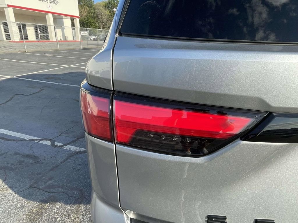 Used 2024 Toyota Sequoia Platinum w/ TRD Off-Road Package image 20