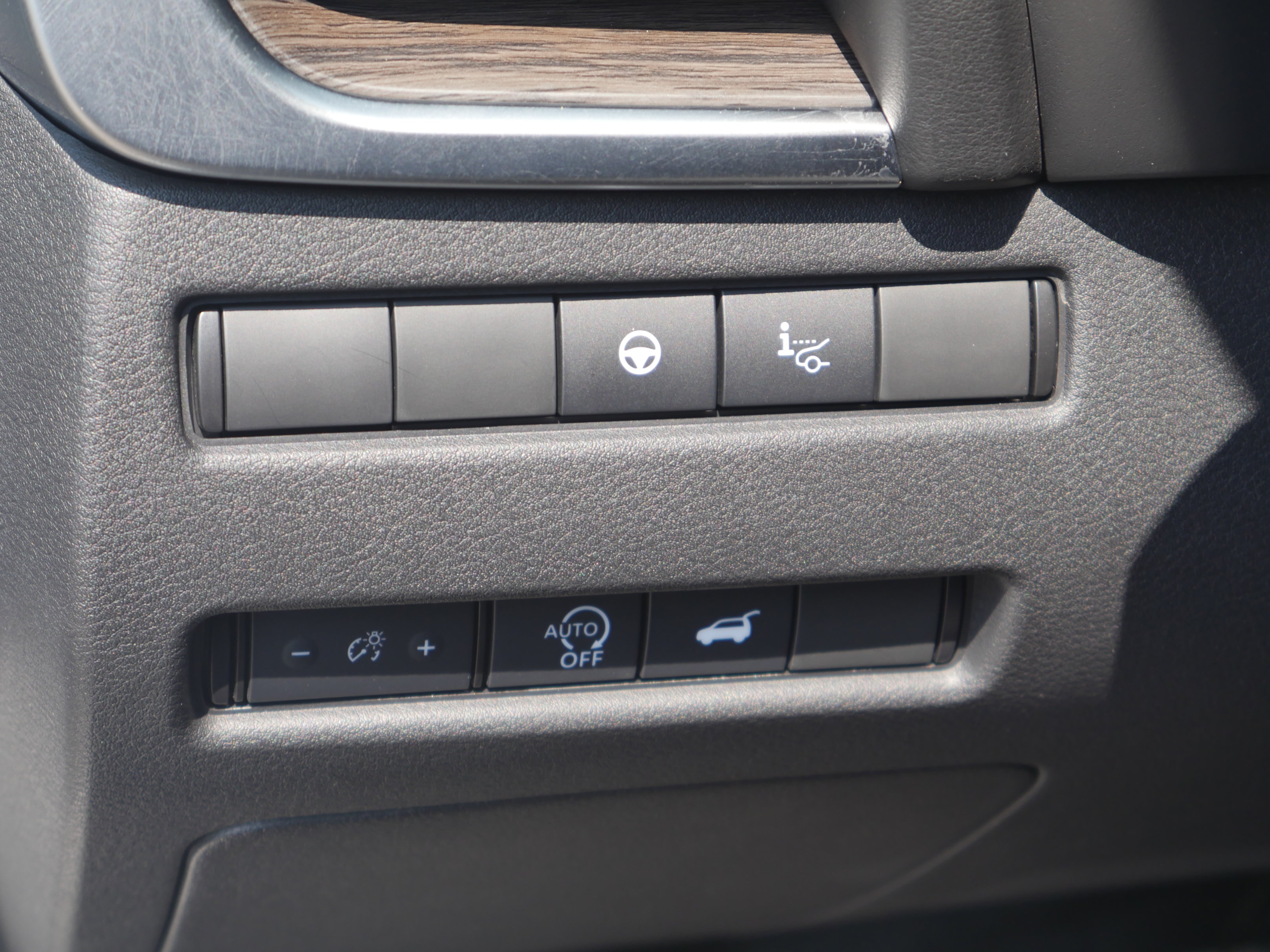 Certified 2024 Nissan Rogue Platinum w/ Platinum Premium Package AWD/4WD image 5