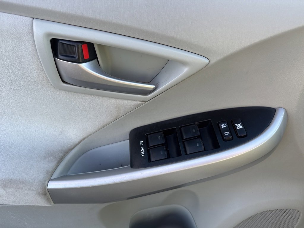 Used 2014 Toyota Prius Two image 13